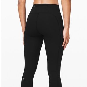 lululemon athletica Pants - LuluLemon - On The Fly 7/8 Pant, W size 6. NWT lululemon athletica Pants - LuluLemon - On The Fly 7/8 Pant, W size 6. NWT